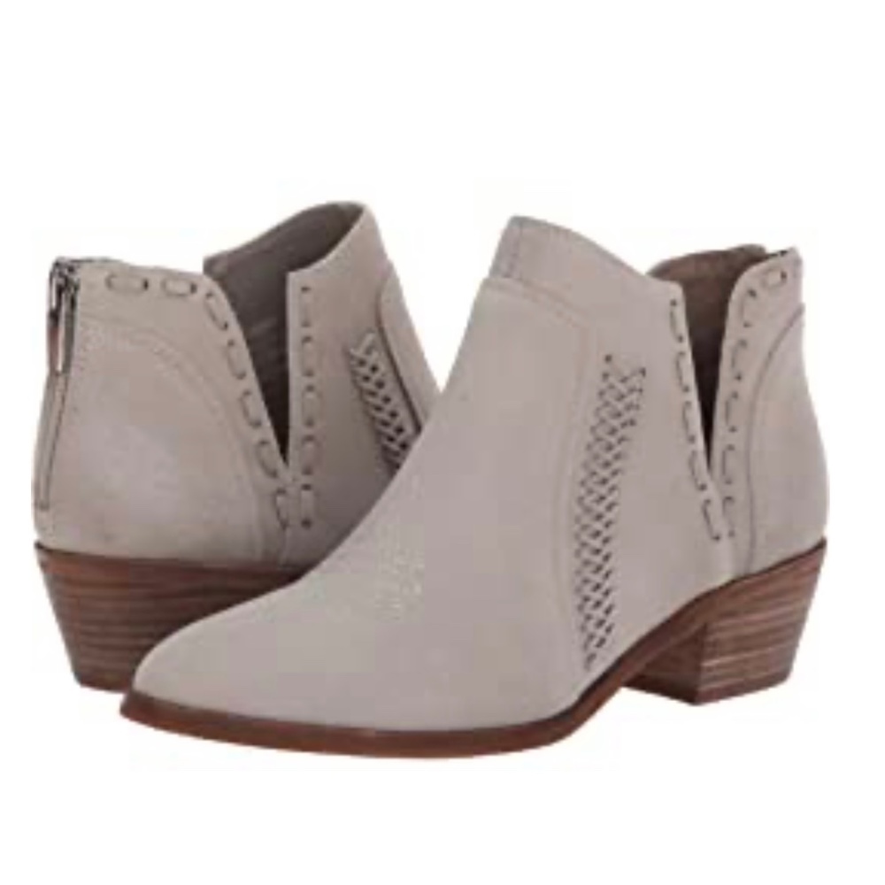 Brand new Vince Camuto Womens Presita Cement 9.5 M